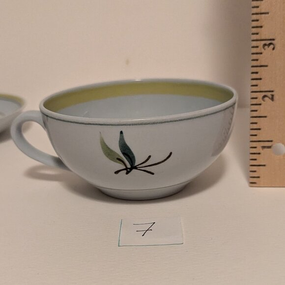 Vintage Handpainted Arabia Finland Windflower Teacup and Saucer with Flaw - Picture 11 of 13